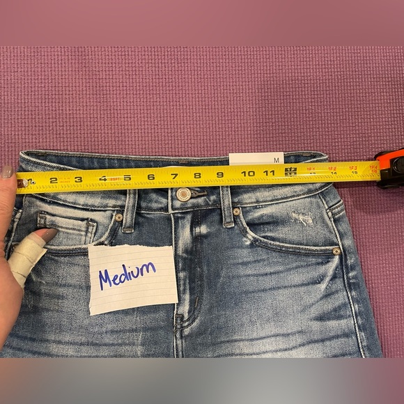 Kancan frayed hem shorts - Picture 10 of 16